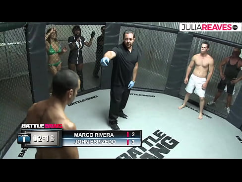❤️ Ultimate Fighter naai 'n nommer meisie direk na 'n geveg in die ring ❌ Seksvideo by ons ☑