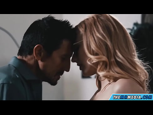 ❤️ Romantiese seks met 'n sletterige blondine ❌ Seksvideo by ons ☑